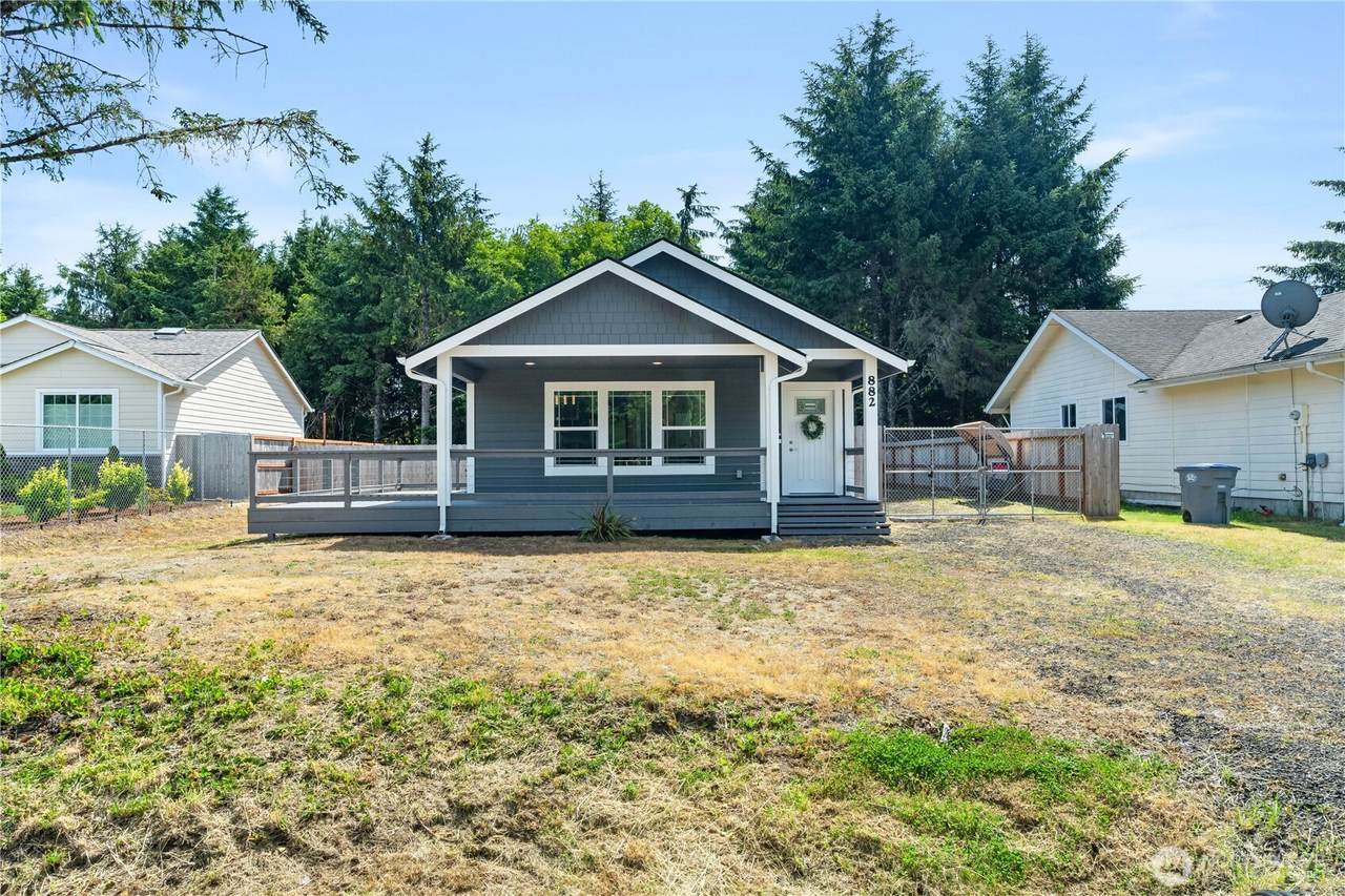 882 Vagabond Avenue - Photo 1