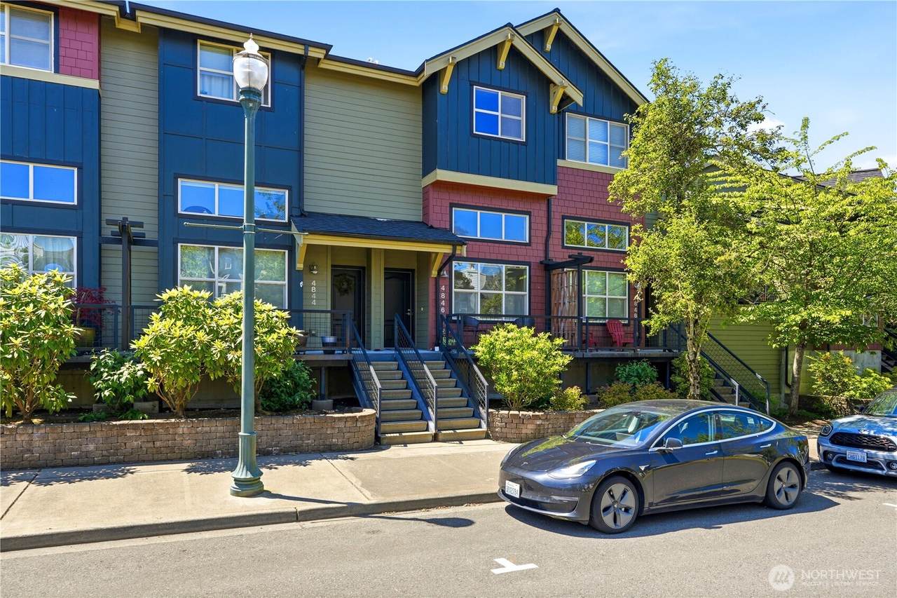 4846 Pointes Drive - Photo 1