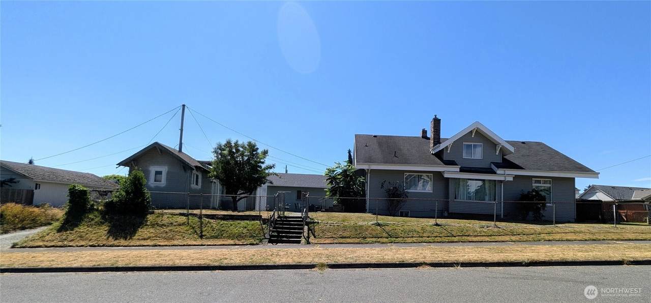 6101 Tacoma Avenue - Photo 1