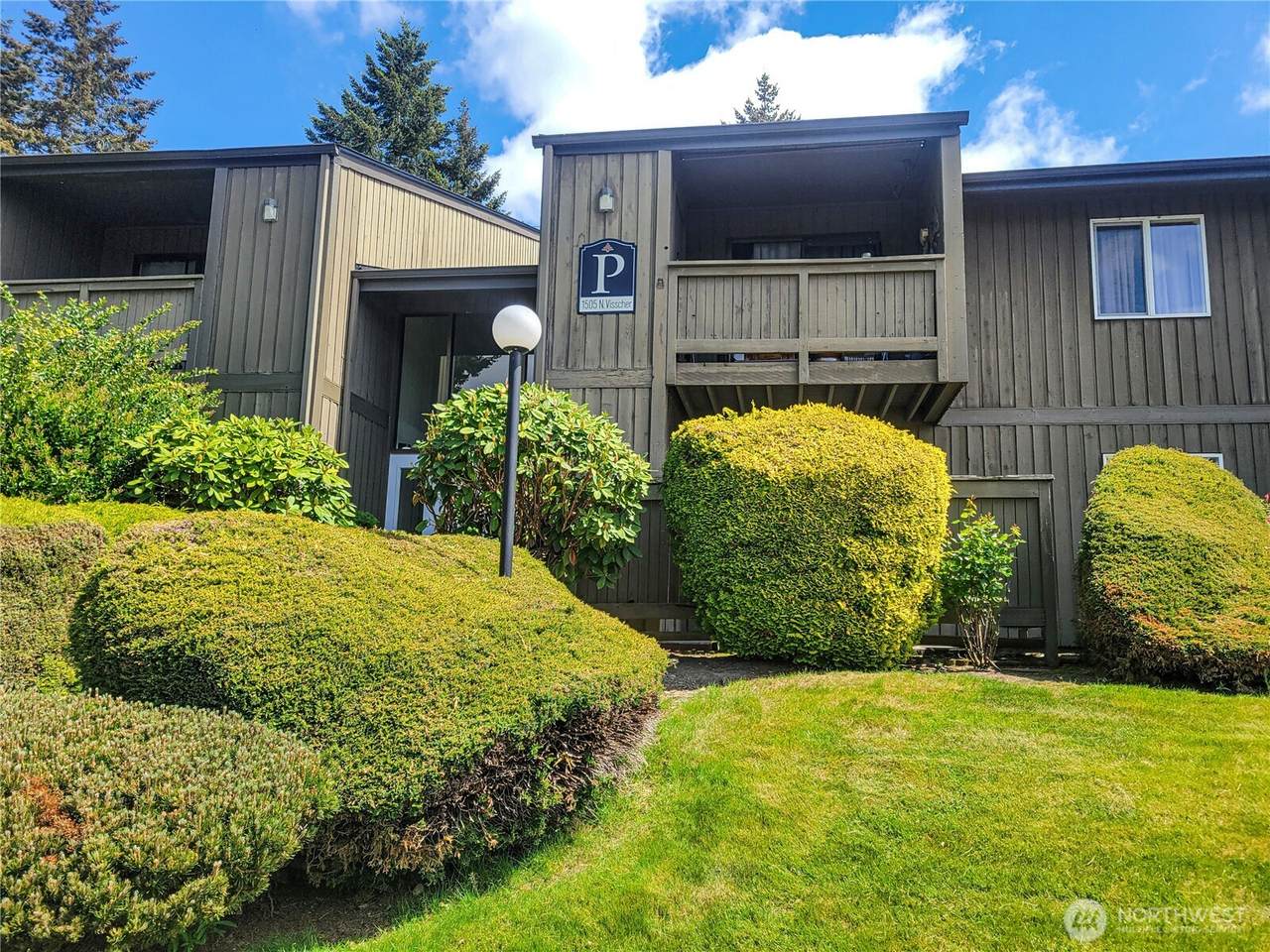 1505 Visscher Street - Photo 1