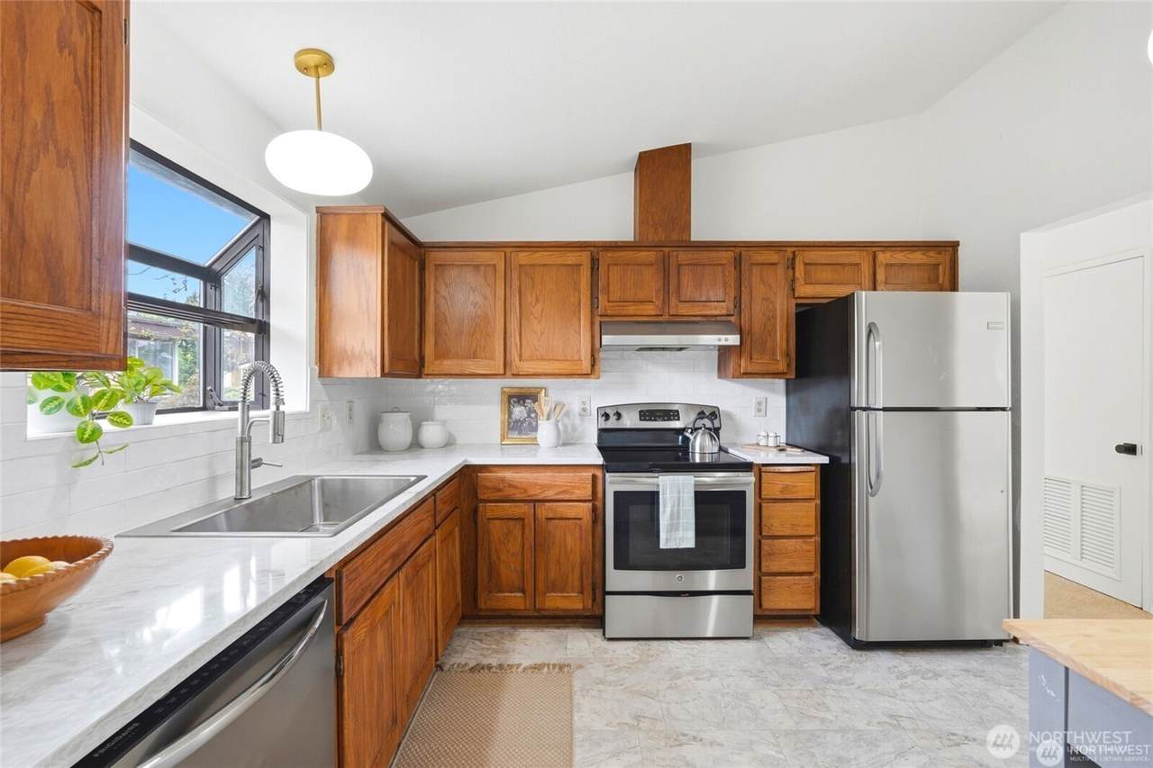 3519 95th Street - Photo 1