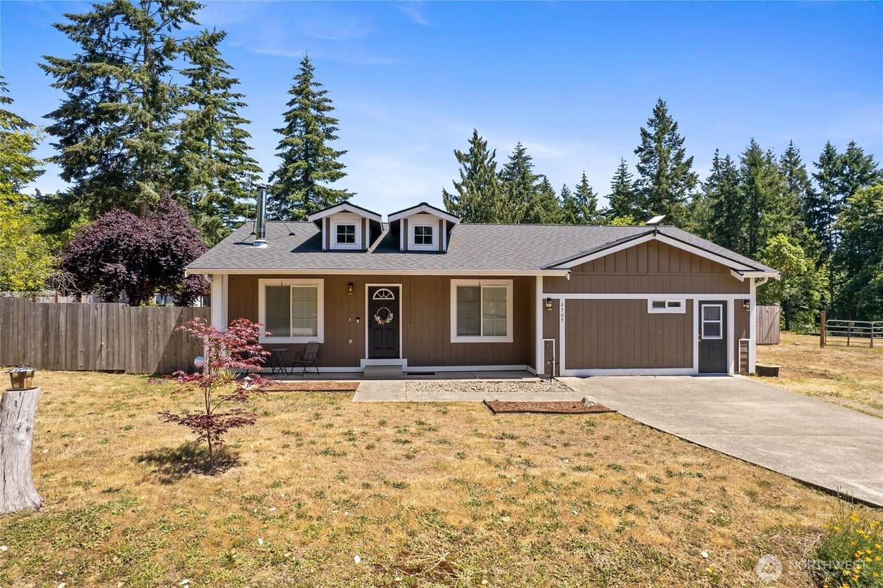6503 173rd Avenue - Photo 1