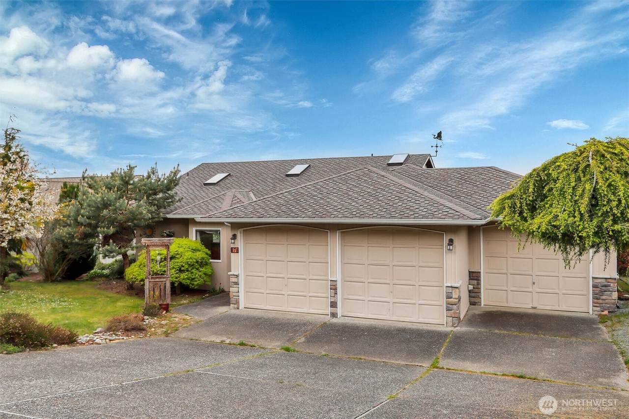 876 Rocky Point Drive - Photo 1