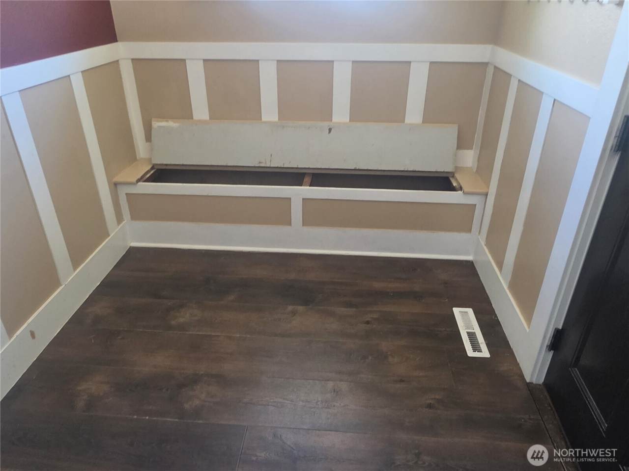 https://bt-photos.global.ssl.fastly.net/nwmls/1280_boomver_1_2543389-1.jpg