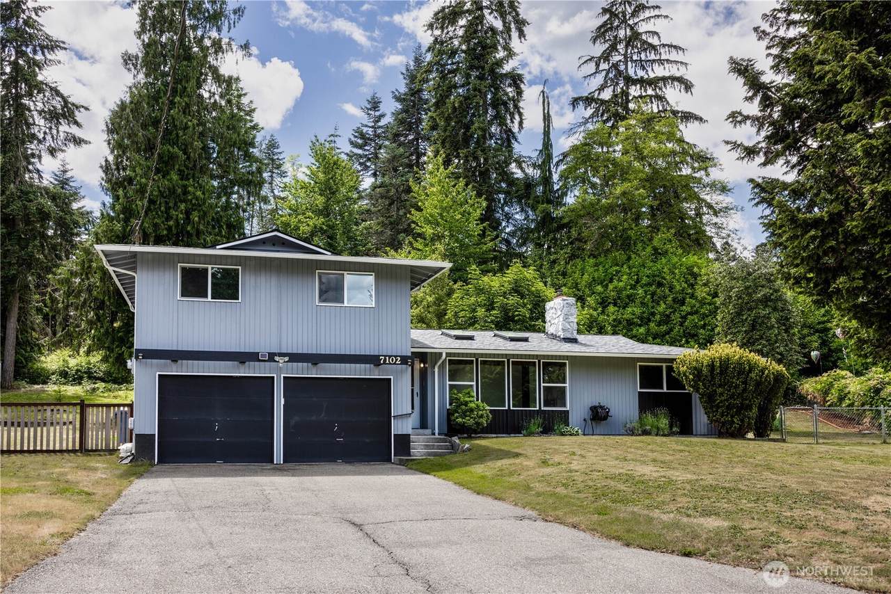 7102 48th Avenue - Photo 1