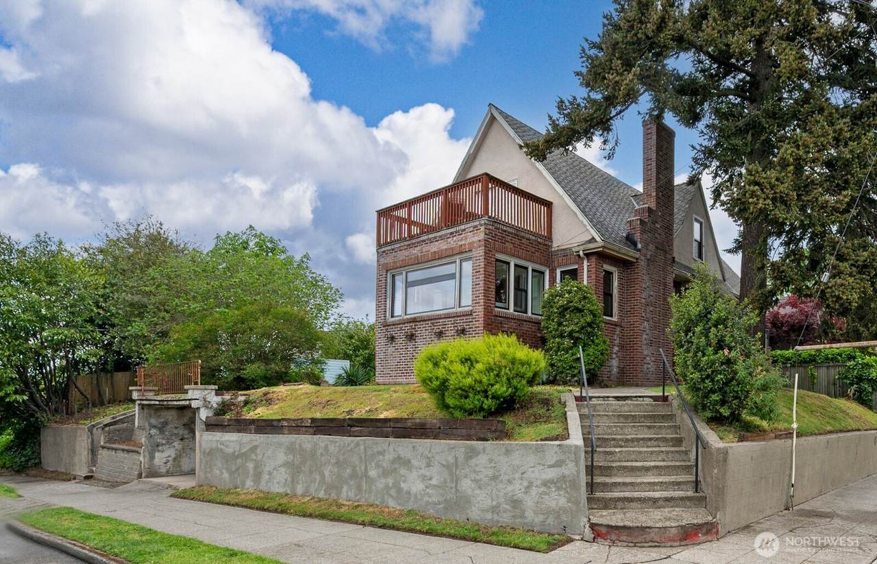 1543 31st Avenue - Photo 1