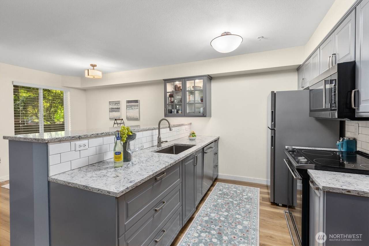5501 Lakemont Boulevard - Photo 1