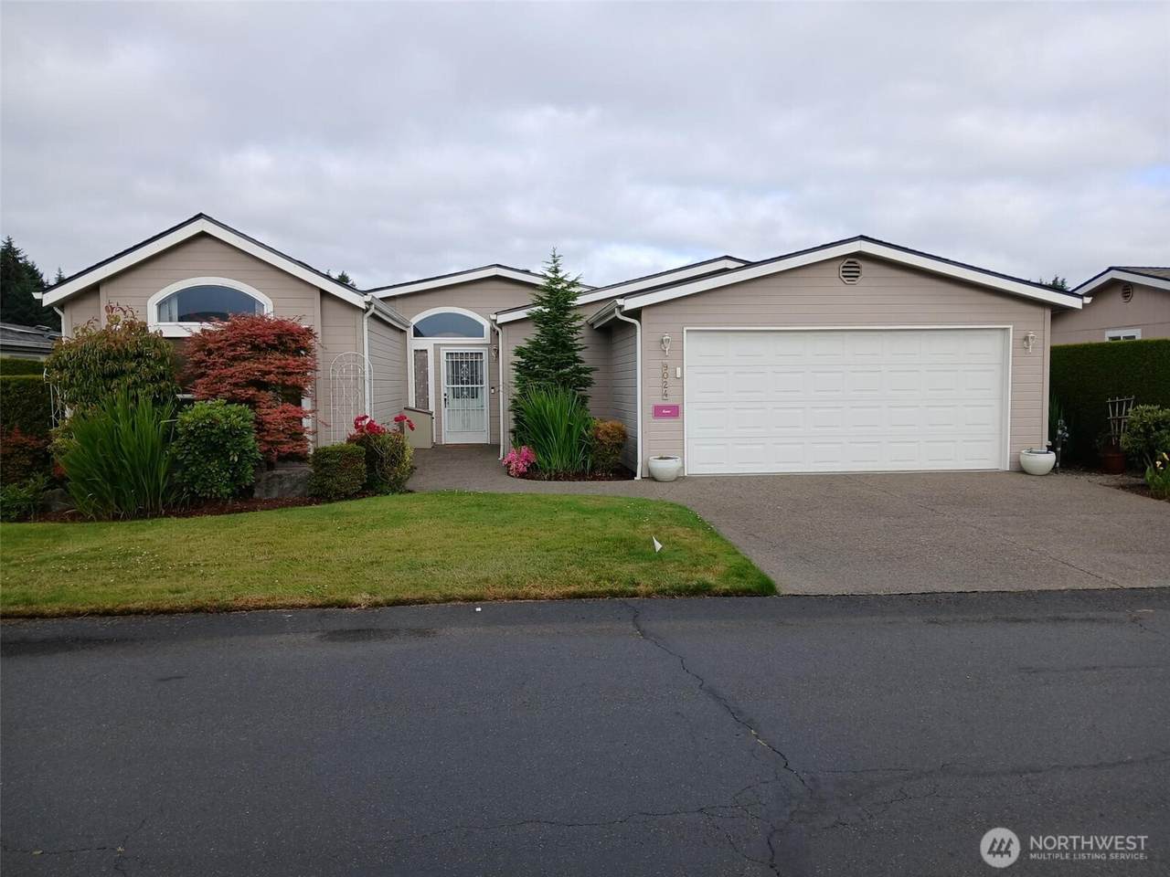 9024 60th Avenue - Photo 1