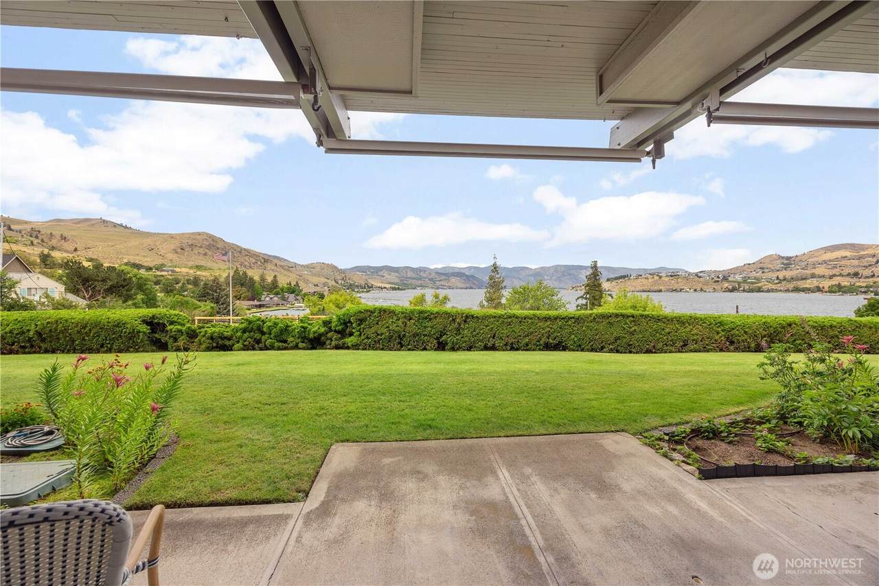 301 3rd Street - Photo 1