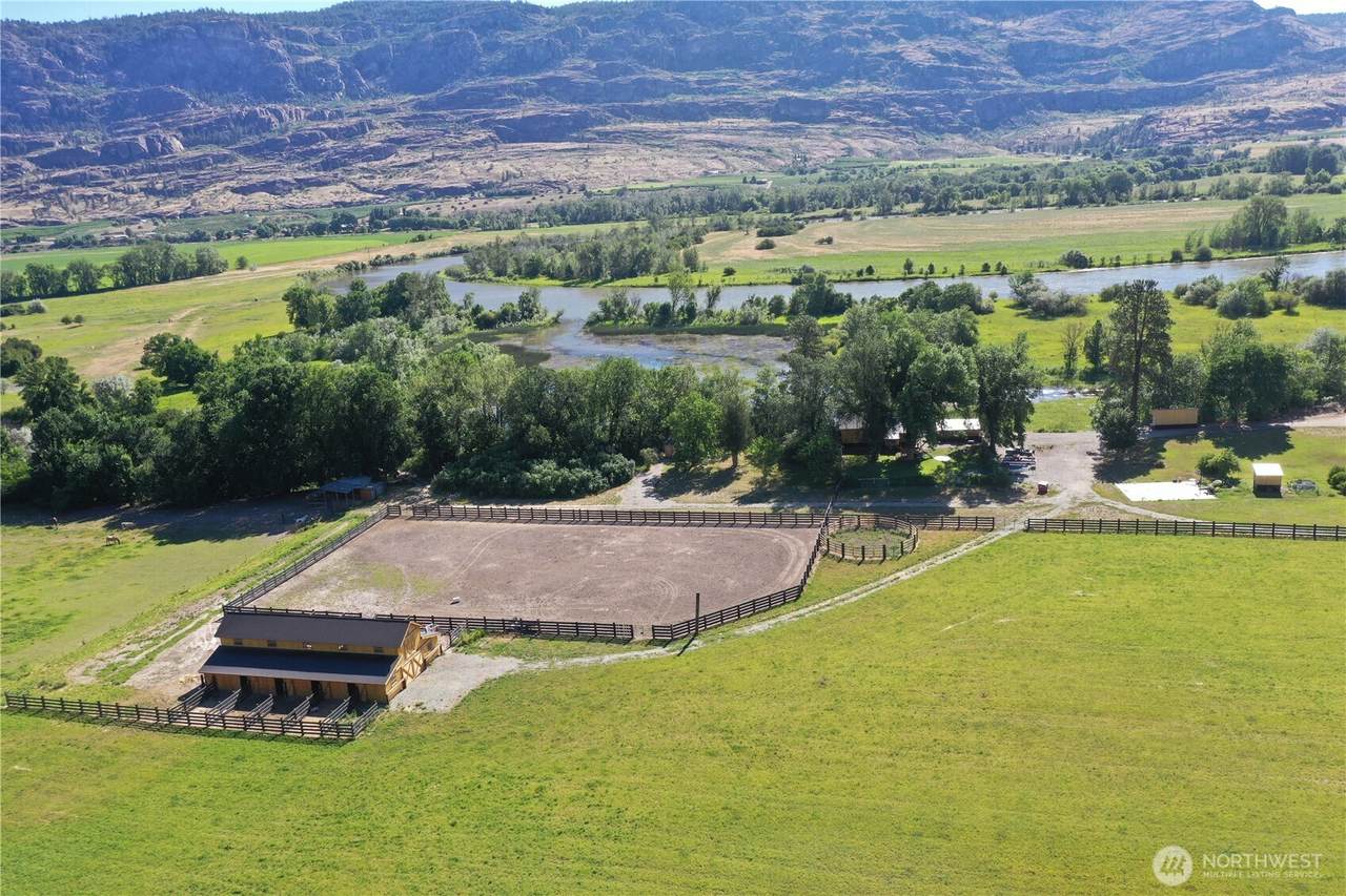 1650 Highway 7 - Photo 1