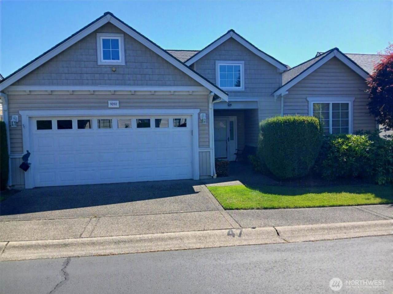 9202 169th Street - Photo 1