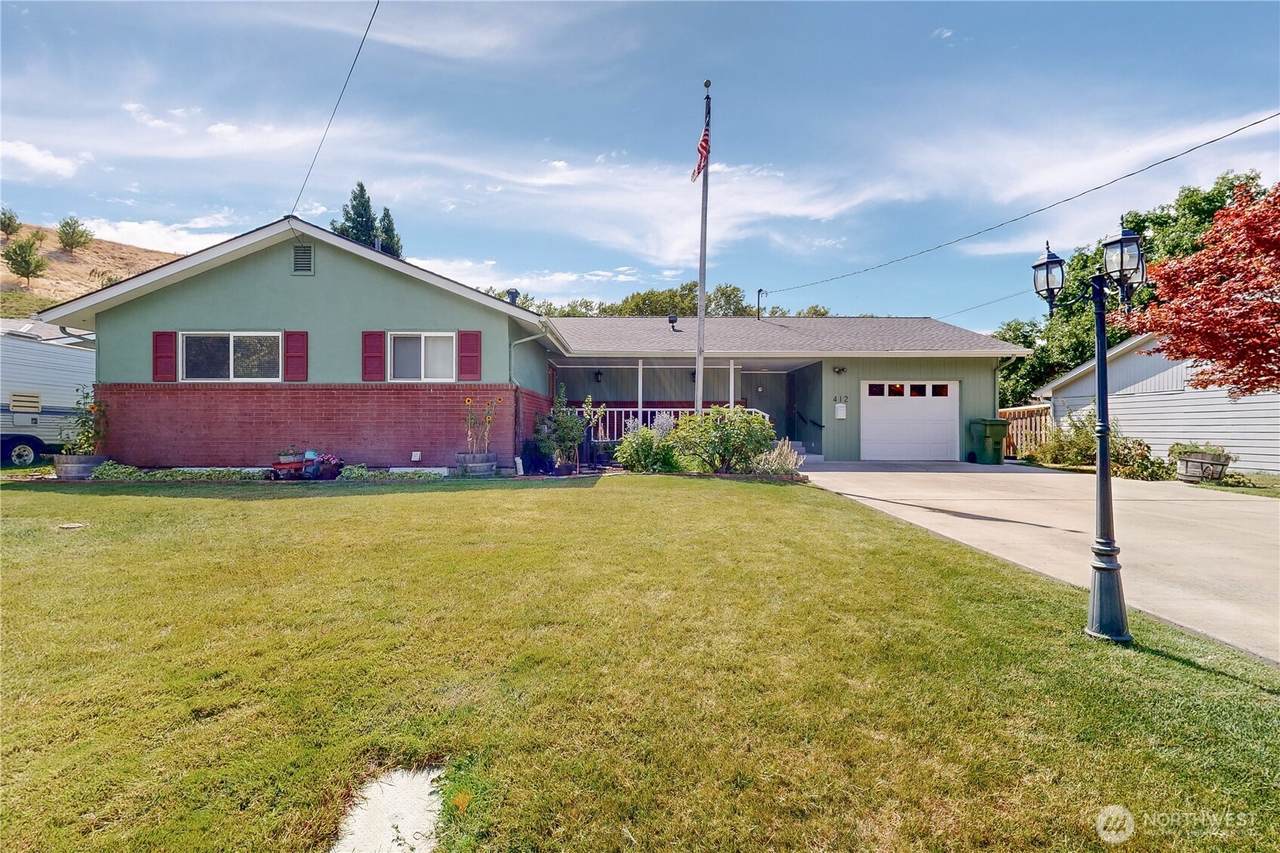 412 Parkview Street - Photo 1