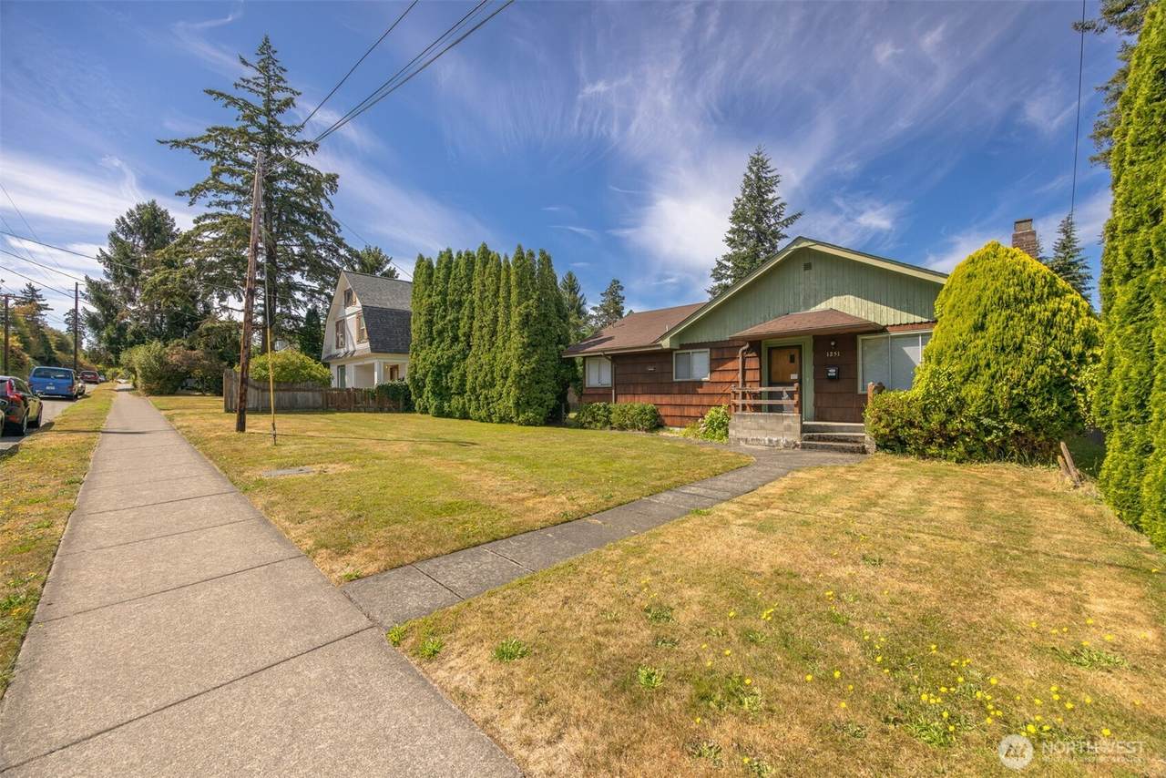 1251 Humboldt Street - Photo 1