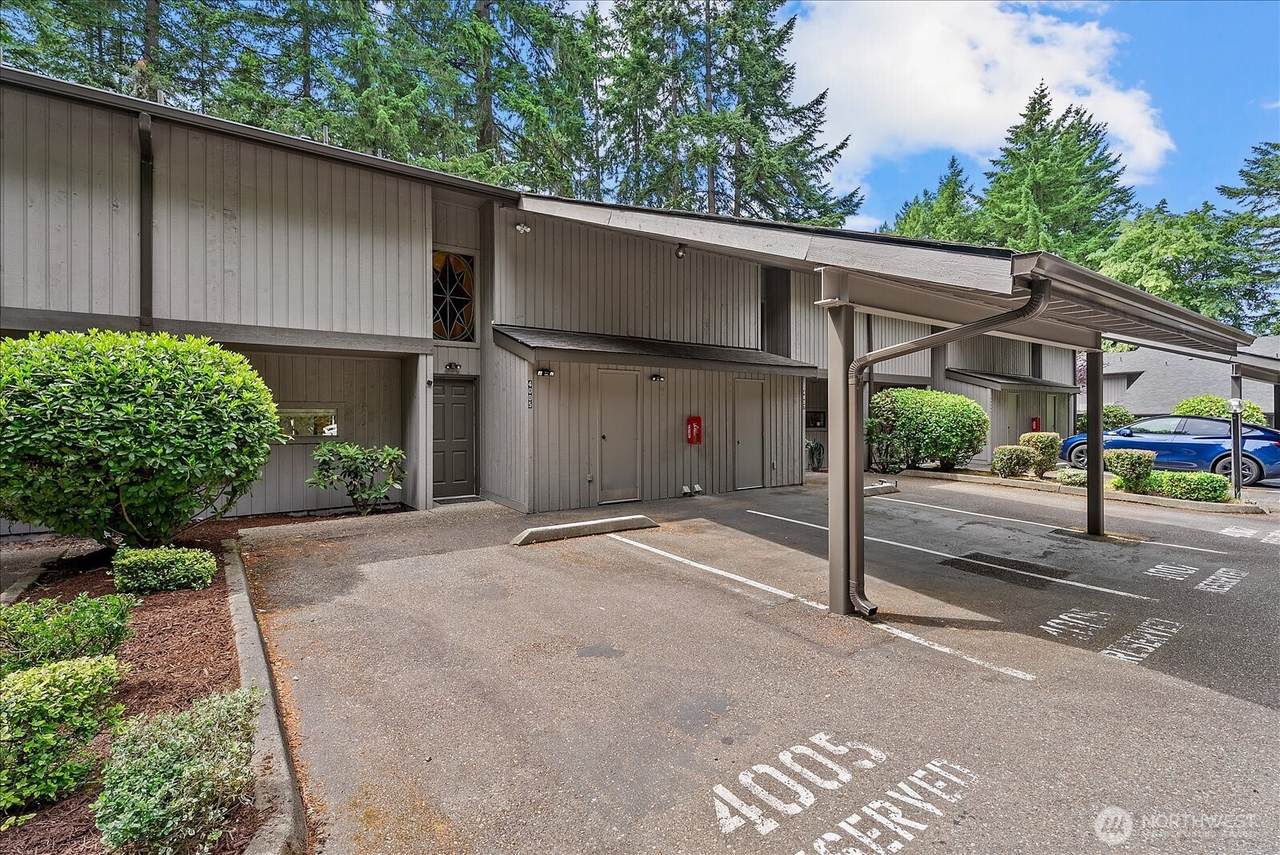 4005 145th Avenue - Photo 1