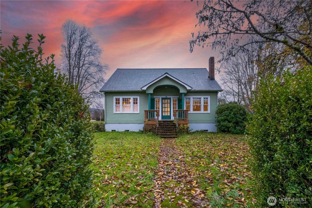 516 Riverside Drive - Photo 1