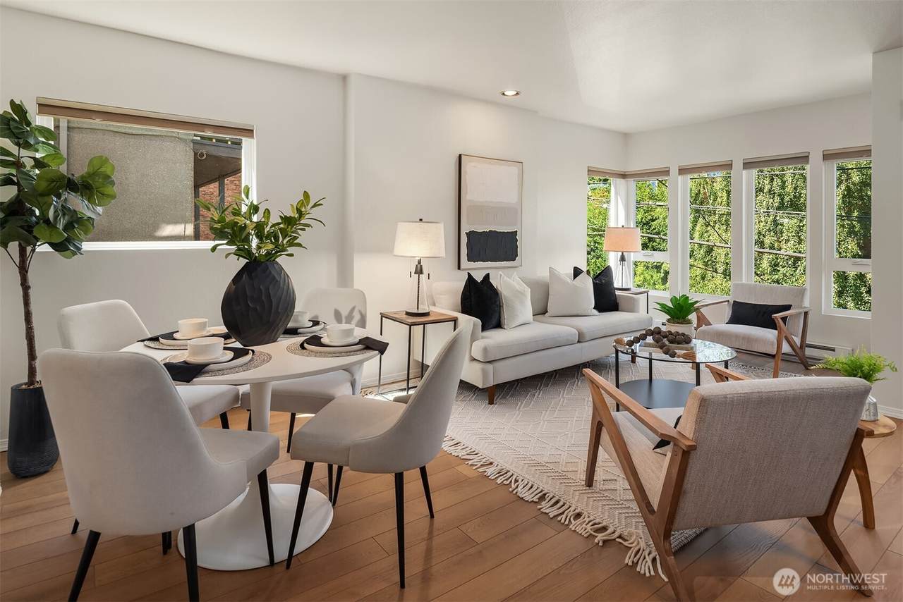 435 Summit Avenue - Photo 1