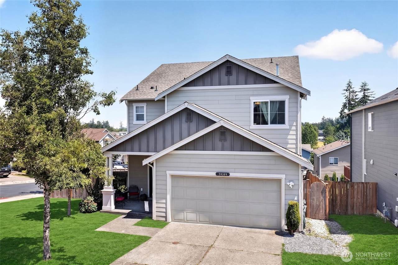 20109 19th Avenue - Photo 1