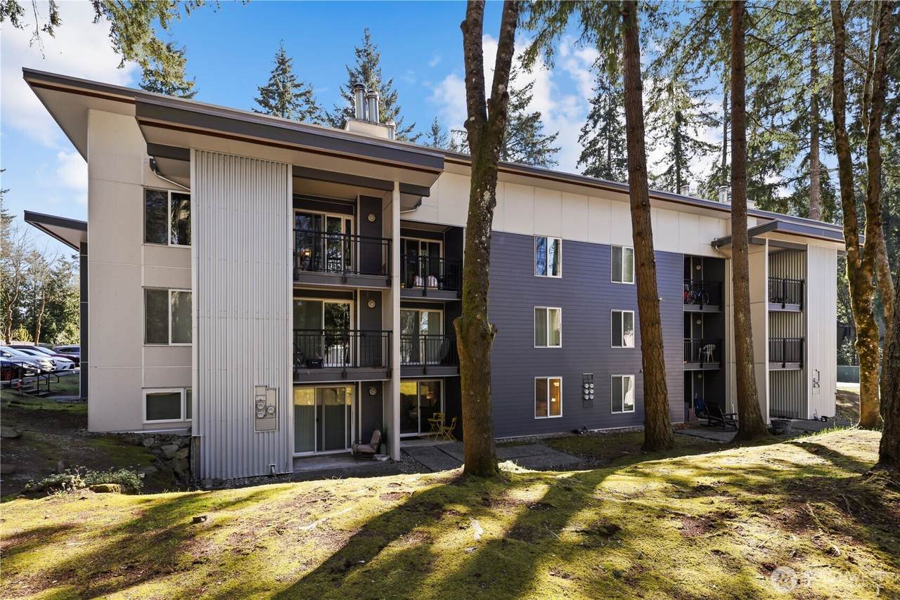 14515 32nd Street - Photo 1