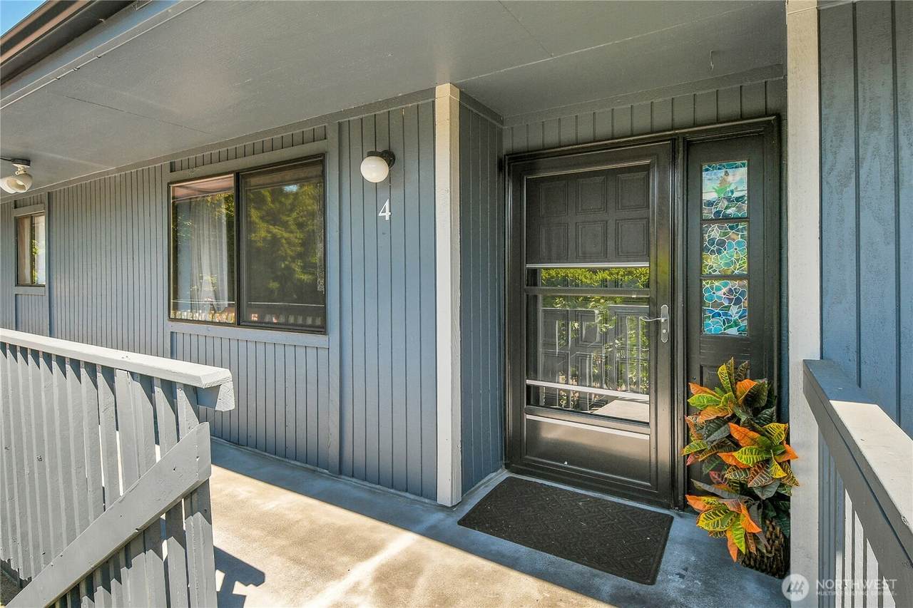 8015 196th Street - Photo 1