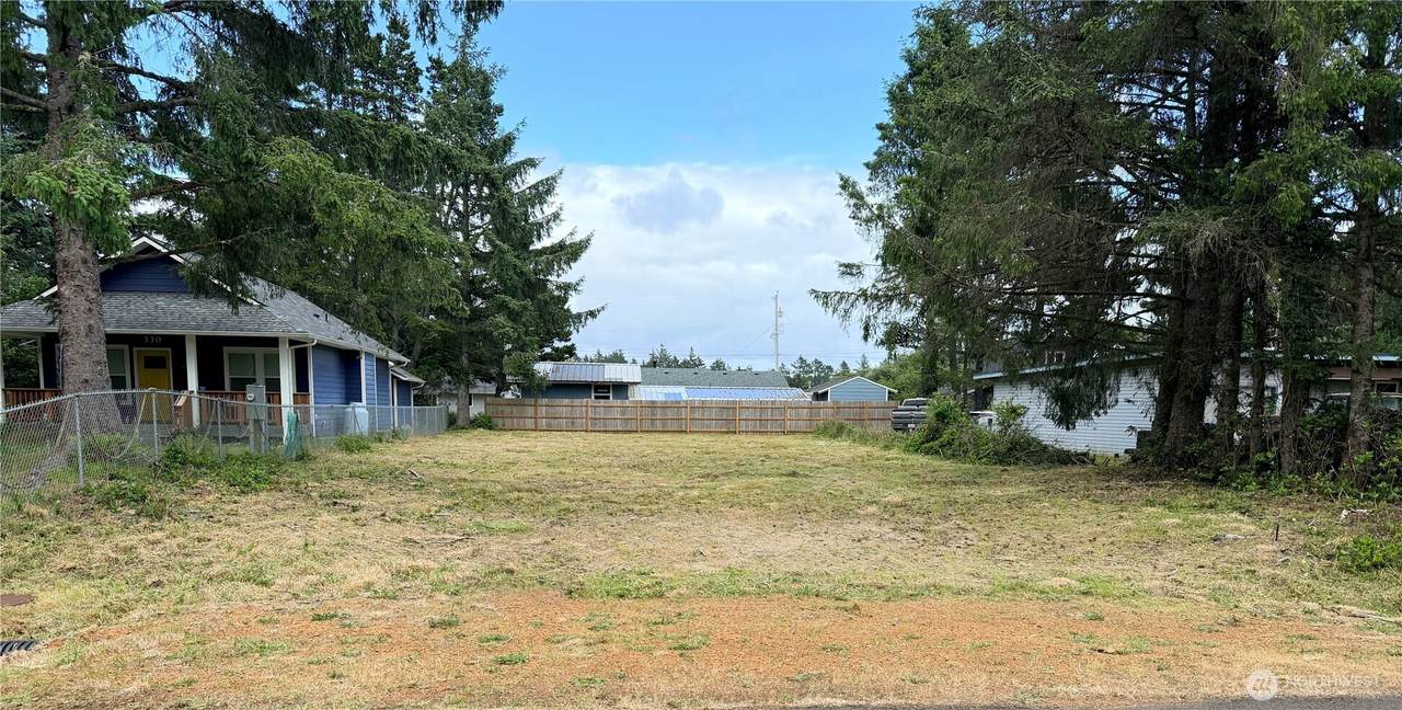 328 Mizzen Street - Photo 1