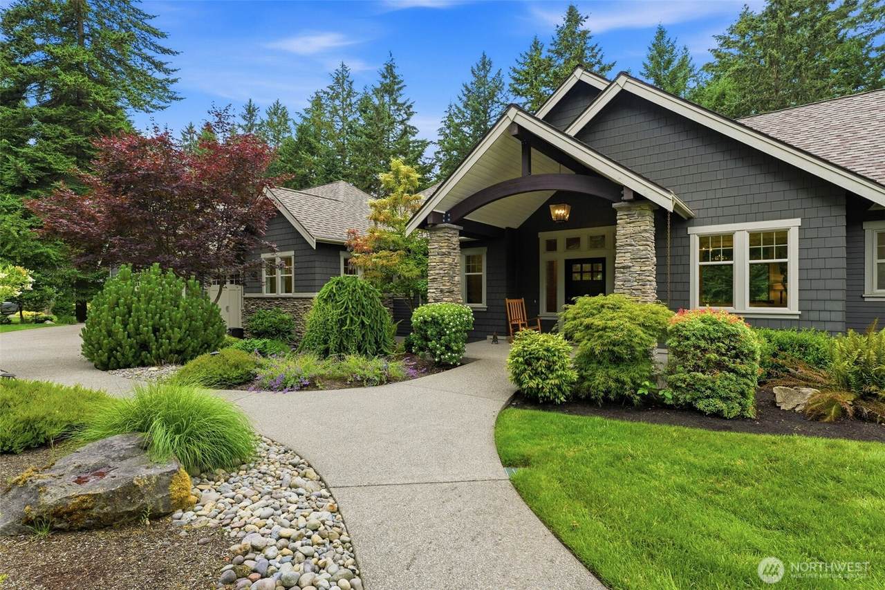 605 Hyak Way - Photo 1