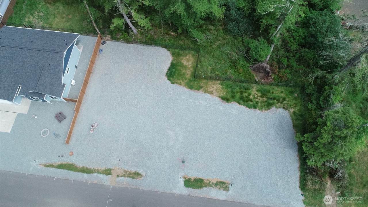 556 Chenois Avenue - Photo 1