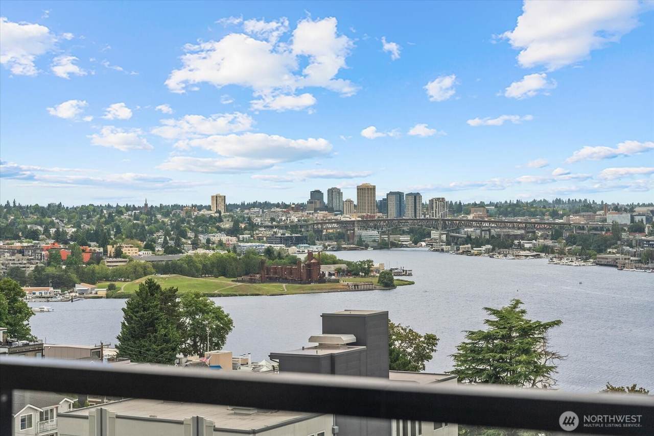 655 Crockett Street - Photo 1