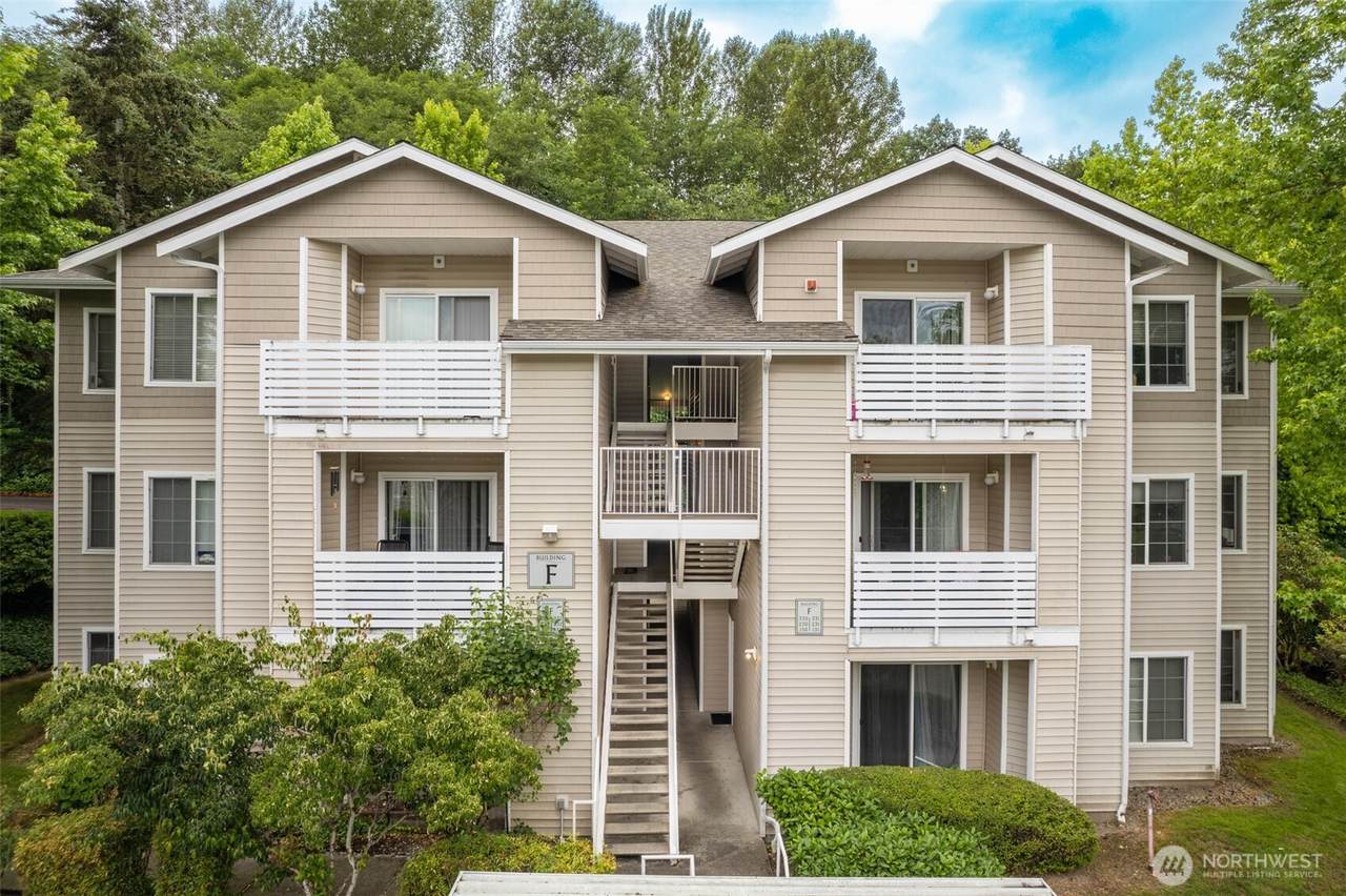 801 Rainier Avenue - Photo 1