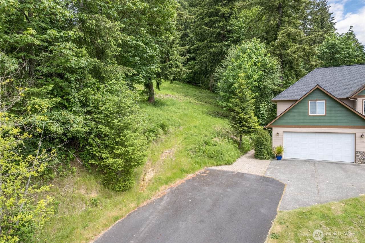 945 Edinburgh Court - Photo 1