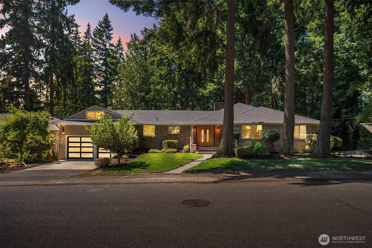 13237 8th Avenue - Photo 1