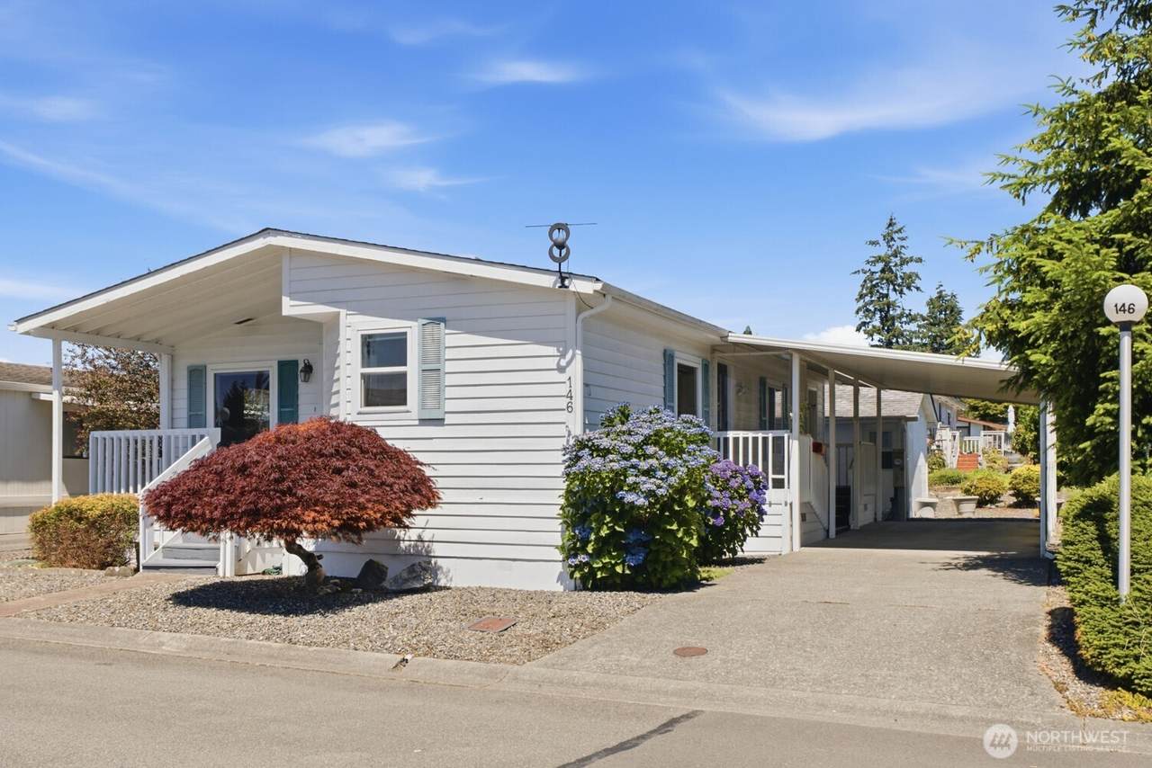 1427 100th Street - Photo 1