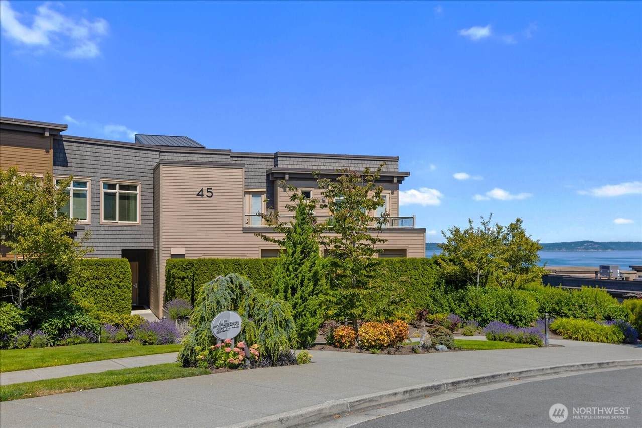 45 Pine Street - Photo 1