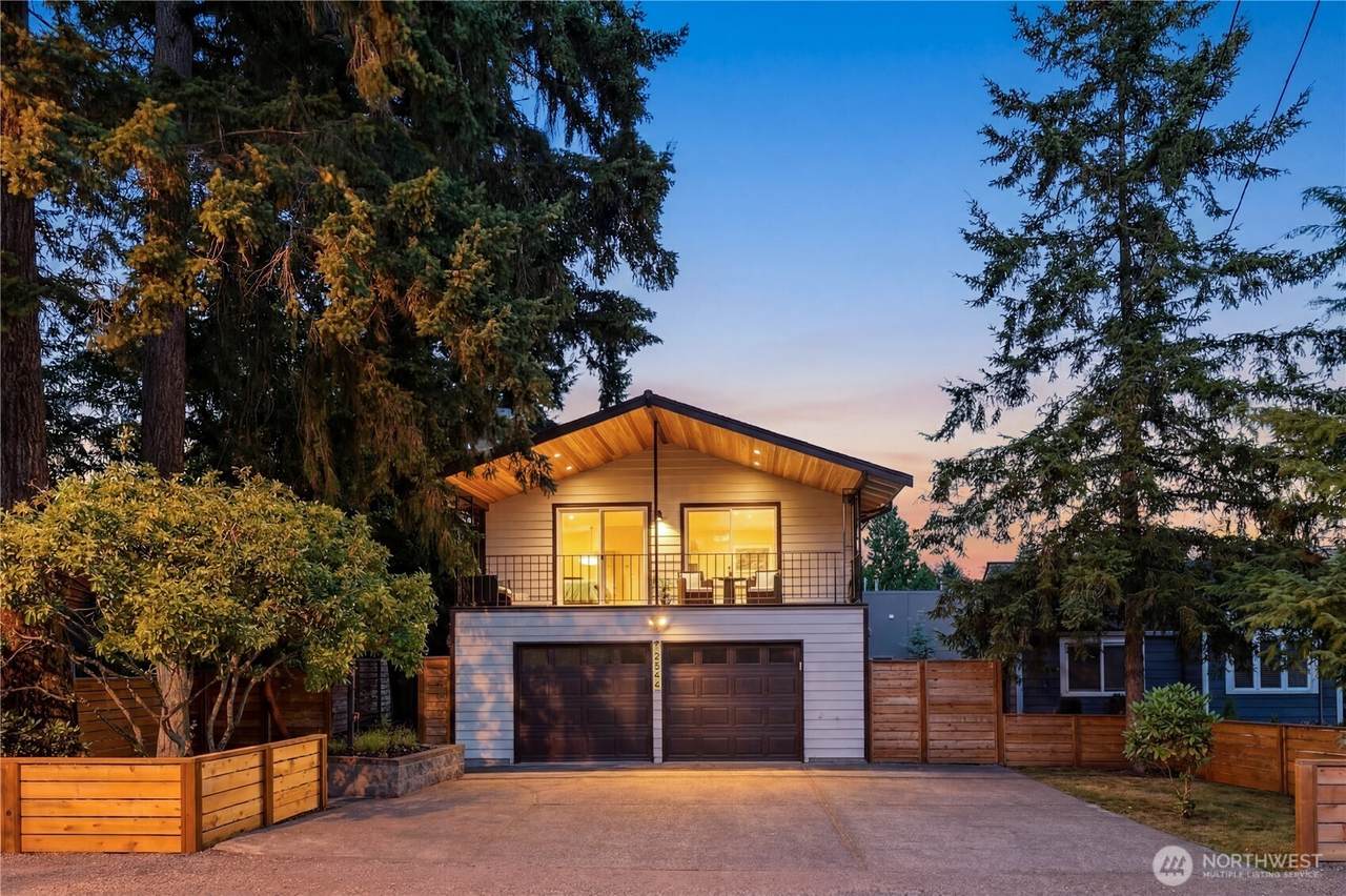 12544 25th Avenue - Photo 1