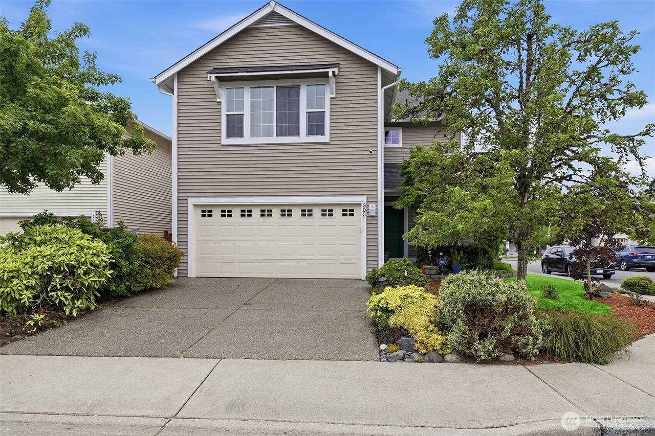 305 Lynnwood Avenue - Photo 1