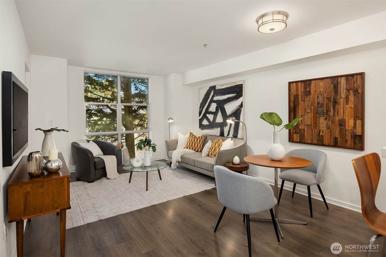118 107th Avenue - Photo 1