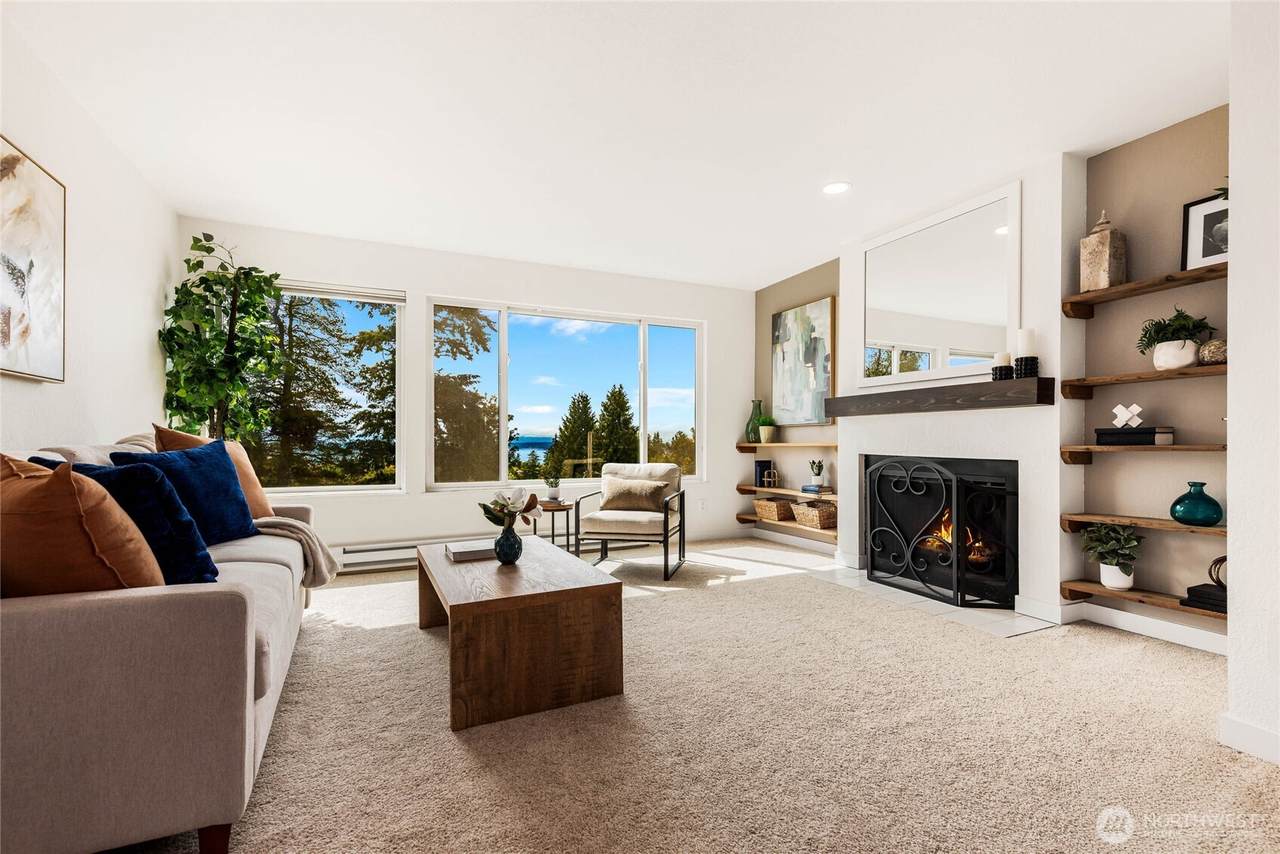 215 120th Street - Photo 1