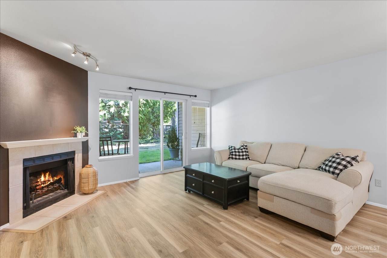 5300 Harbour Pointe Boulevard - Photo 1