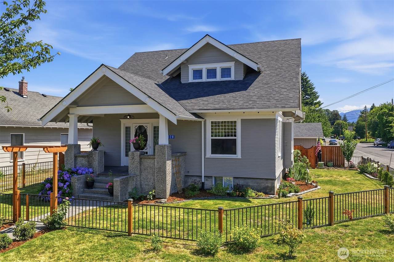328 Anacortes Street - Photo 1