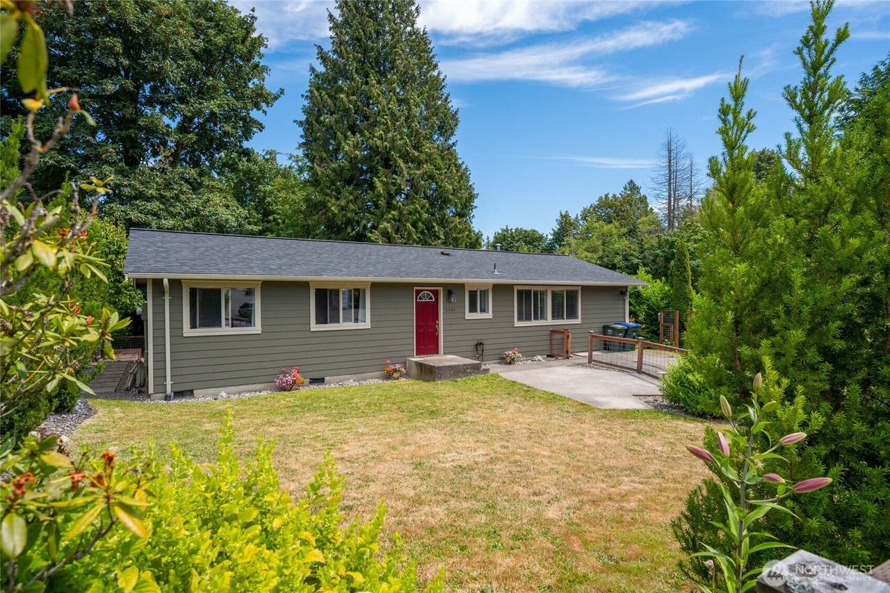 5984 Sunshine Drive - Photo 1