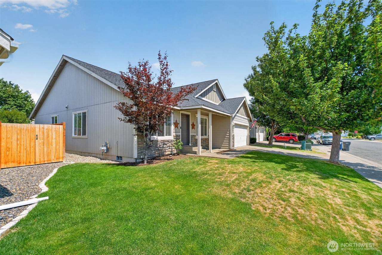 107 26th Avenue - Photo 1