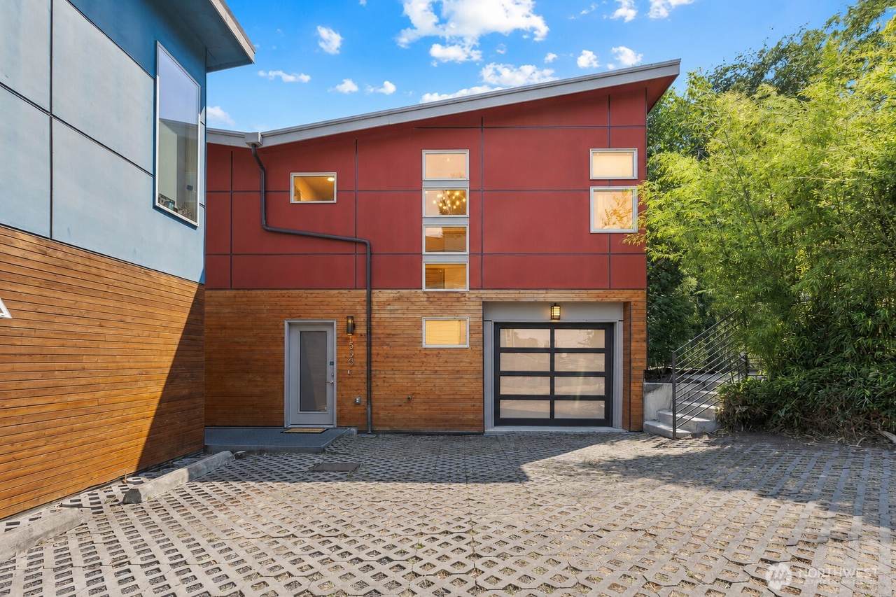1536 Sturgus Avenue - Photo 1
