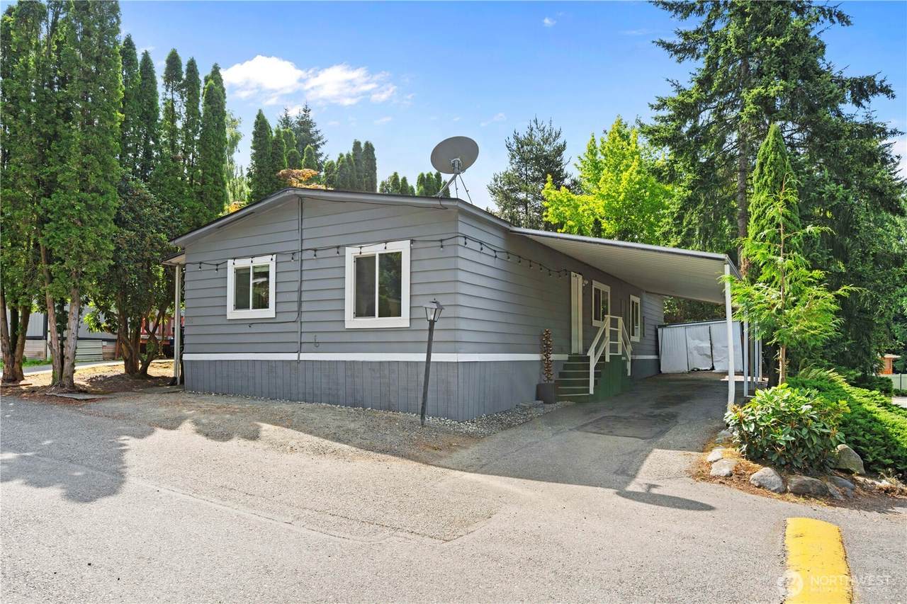 7701 Hardeson Road - Photo 1