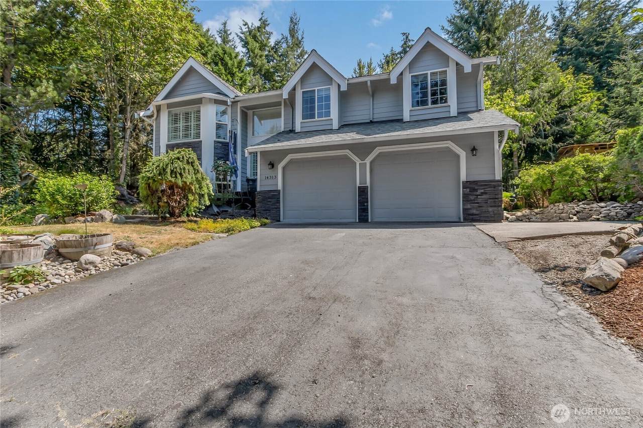 14313 77th Avenue - Photo 1
