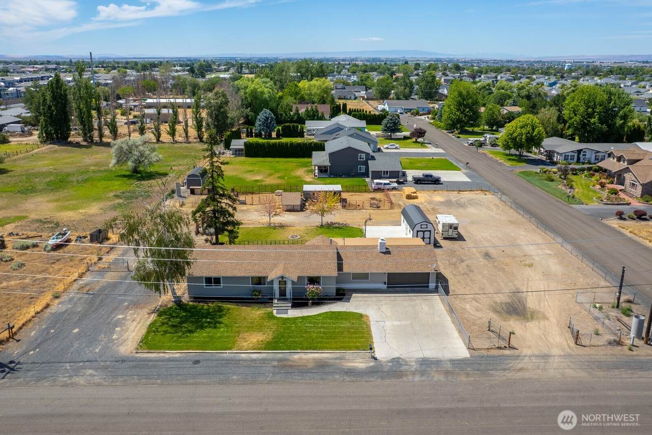 2096 Hamilton Road - Photo 1