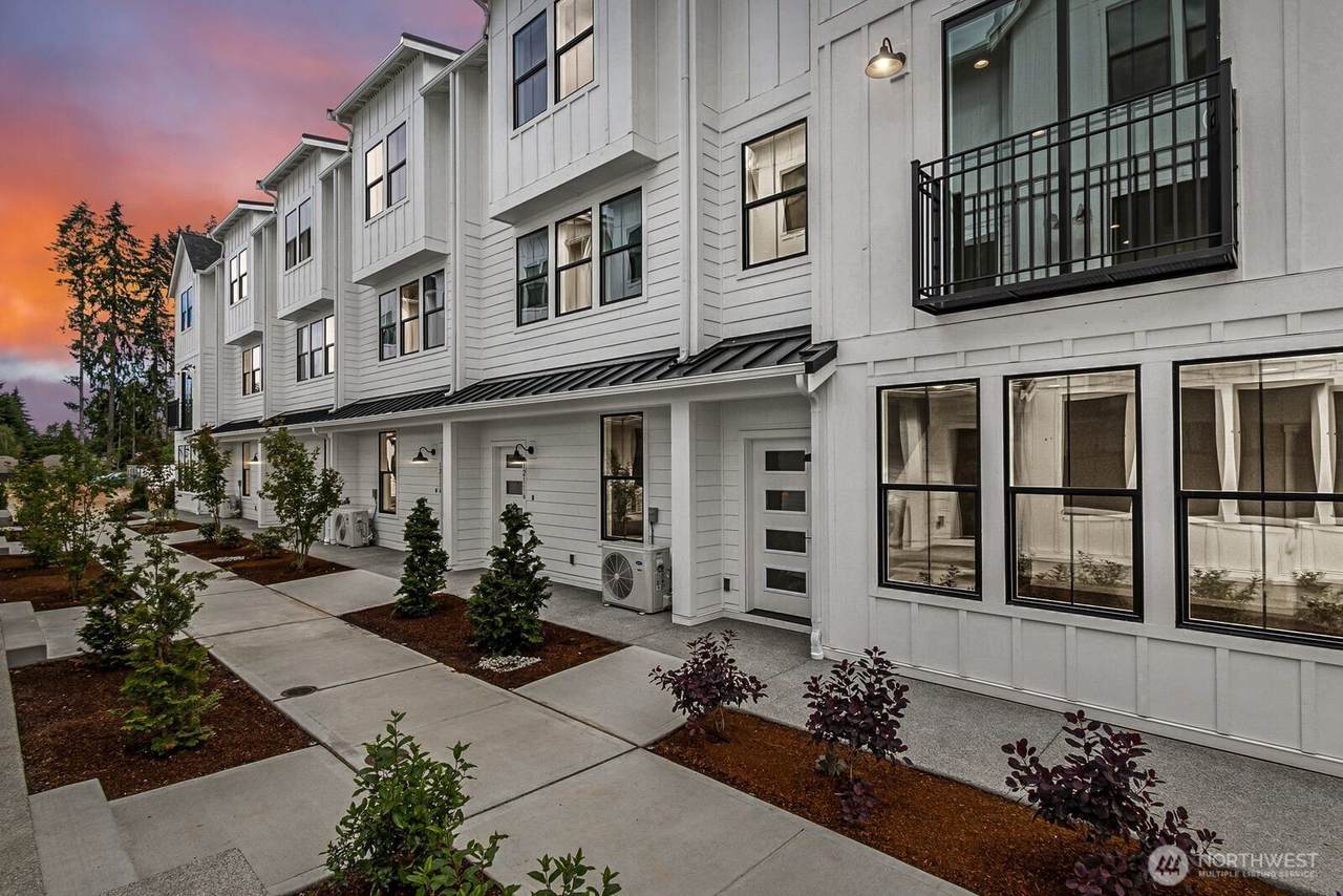 12055 127th Avenue Ct - Photo 1
