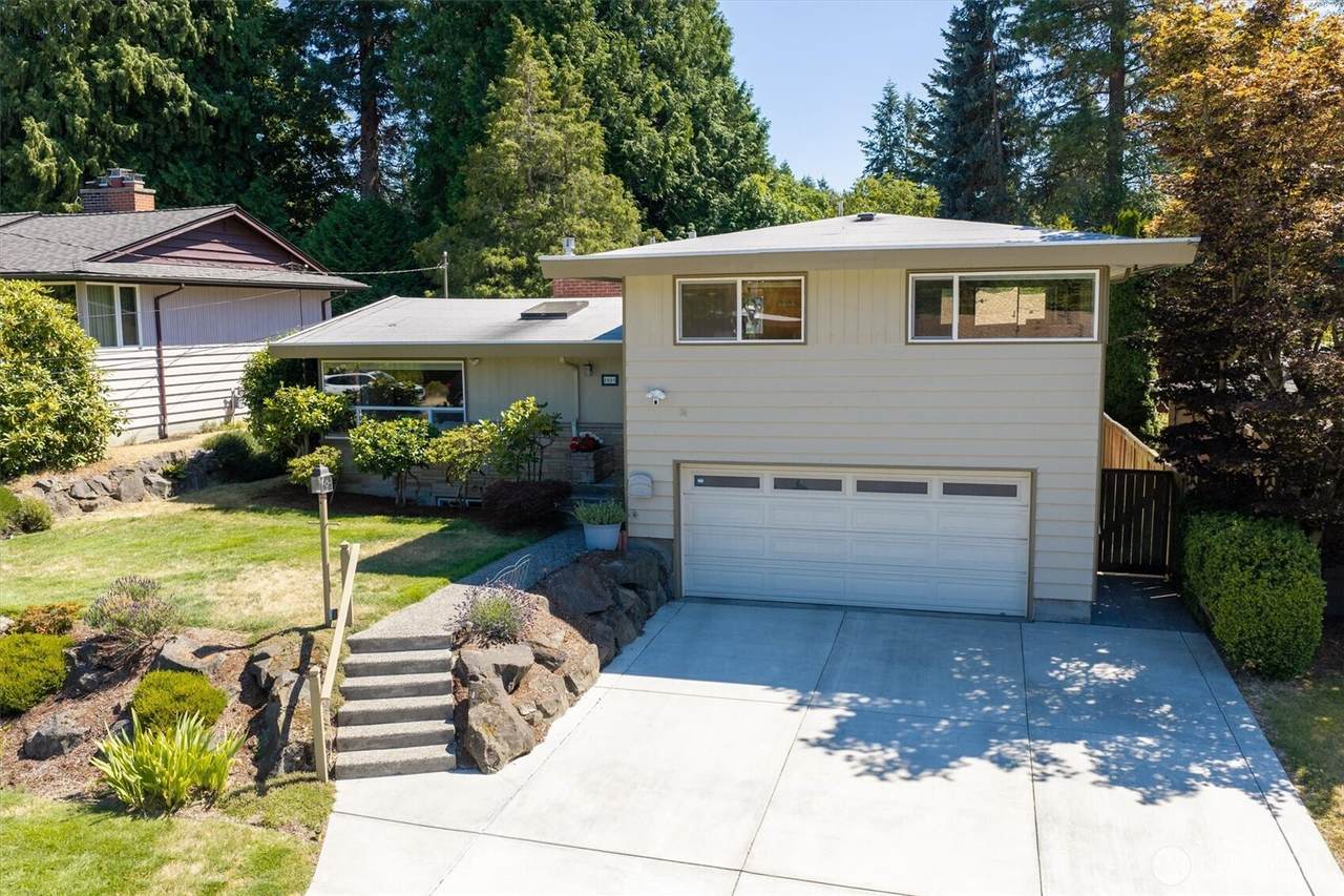 1925 167th Street - Photo 1