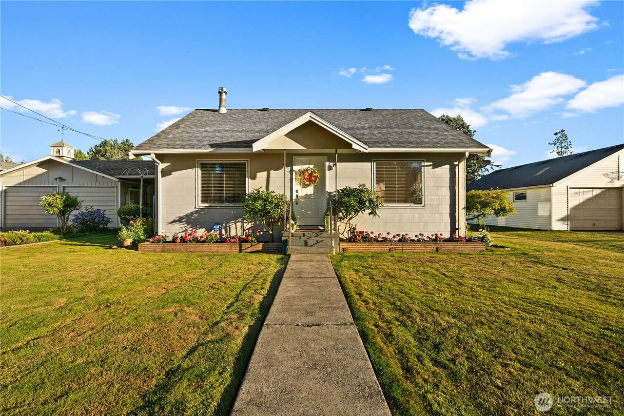 5528 23rd Street - Photo 1