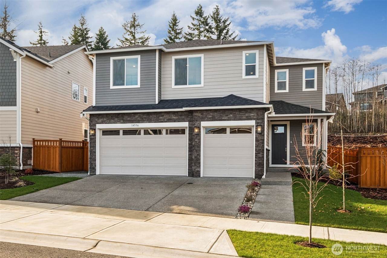 14512 203rd Avenue - Photo 1