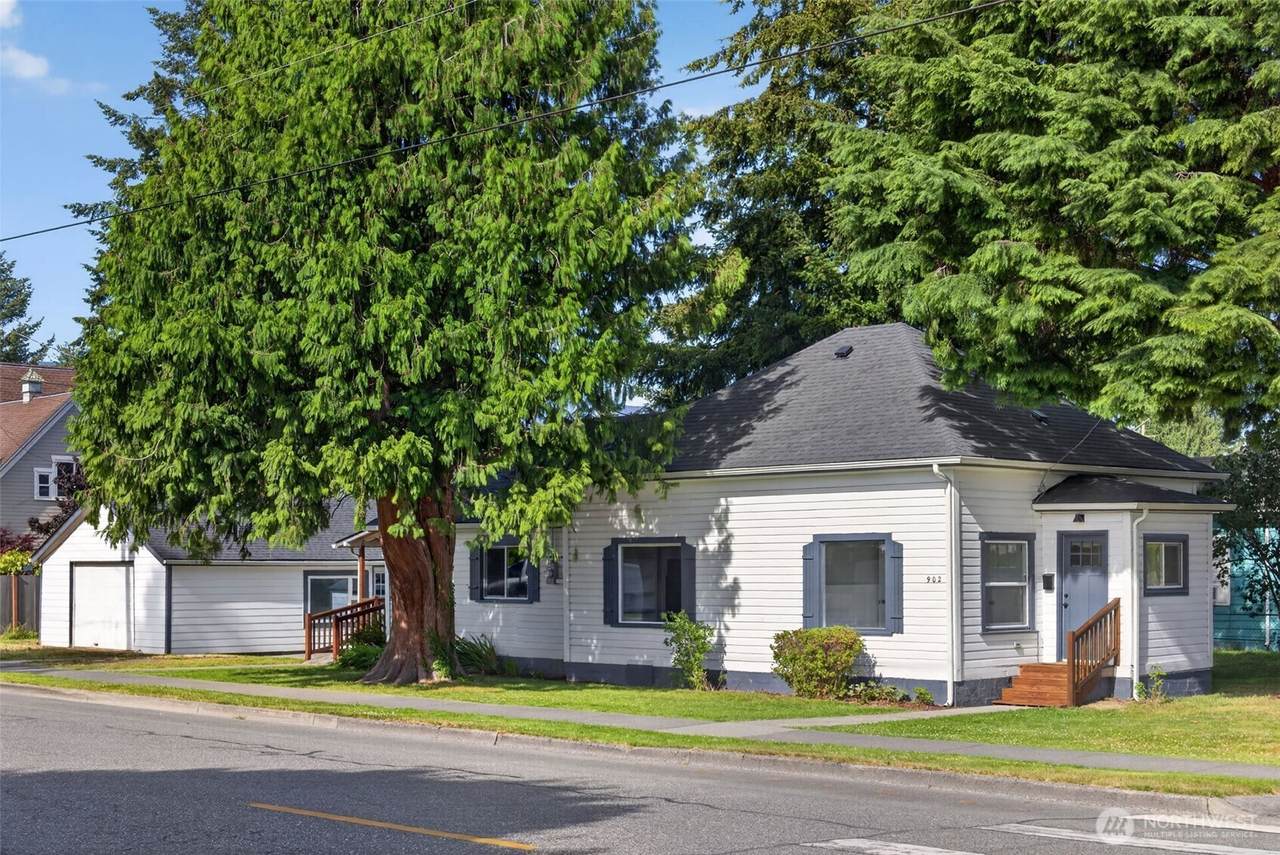 902 Fidalgo Street - Photo 1