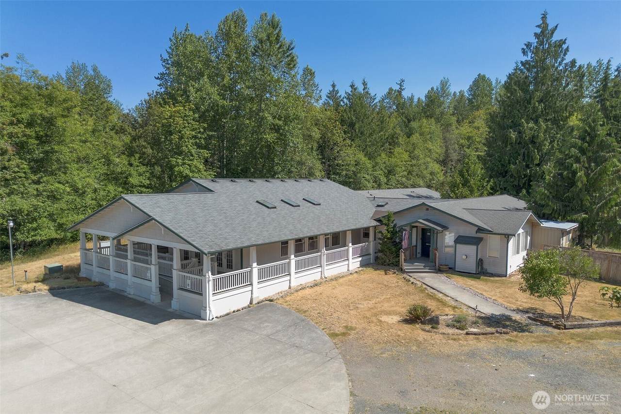 202 Birdsong Lane - Photo 1